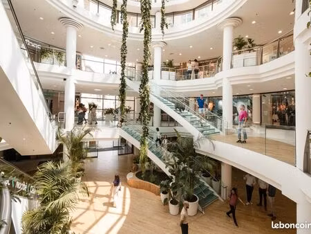 ? emplacement n°1 - centre commercial la coupole - nîmes