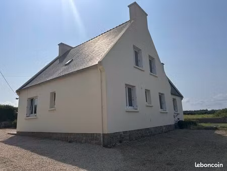grande maison entre mer et campagne