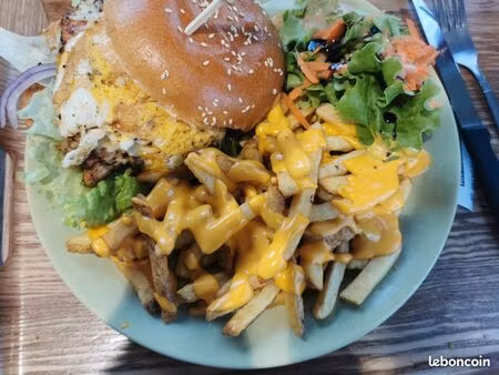 kebab tacos pizza quartier saint michel a 150 m du metro palais de justice