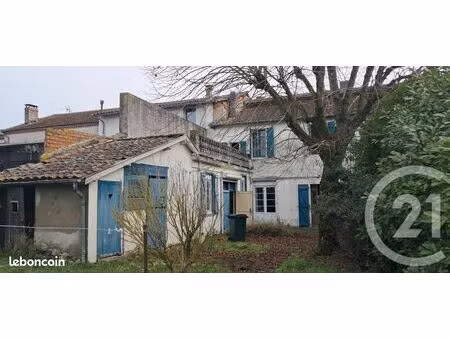 maison 8 pièces 225 m²