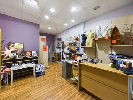 vente bureaux et commerces à châteaulin (29150) : à vendre / 36m² châteaulin