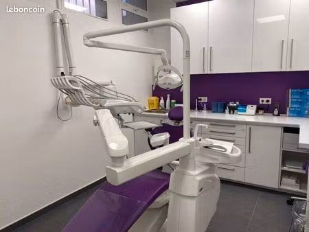 murs cabinet dentaire moderne 5 fauteuils