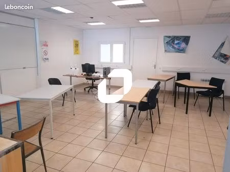 bureaux 284 m²