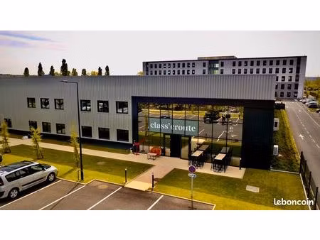 a louer un espaceu2028de travail 35 m² élégant et moderne au sein du dynamique parc d'acti