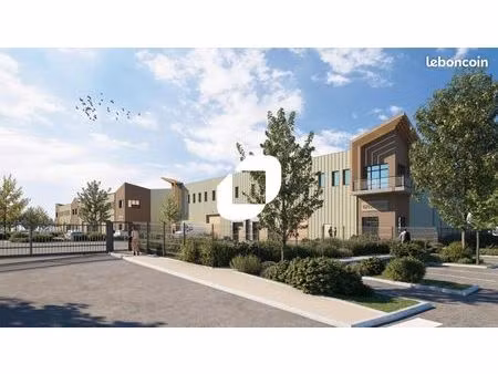 local d'activité 828 m²