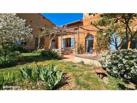 maison 6 pièces 238 m²