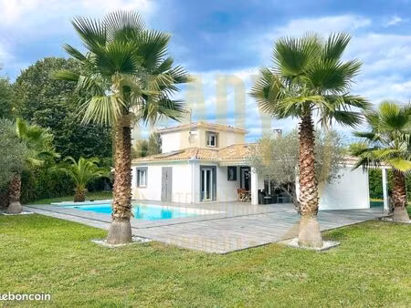 villa d’architecte avec studio indépendant et piscine