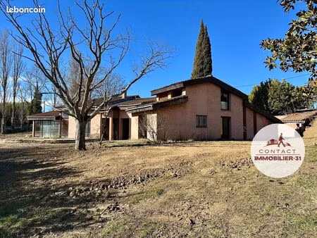 propriété 280 m² clermont-le-fort