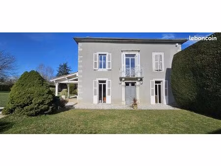 maison de ville 8 pièces 250 m²