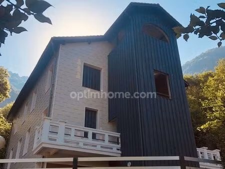 immeuble 12 pièces 432 m²