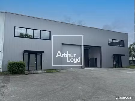 local industriel 450 m²