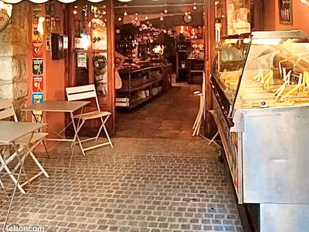 murs commerciaux ou pas de porte