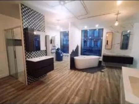 local commercial avec dépôt