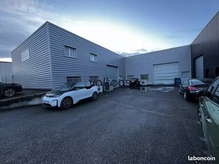 local d'activité 400 m²