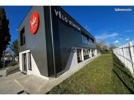 local commercial 400 m²