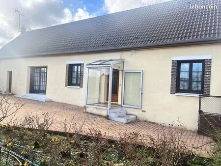 maison meublée de plain-pied