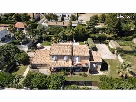 grande maison familiale avec piscine  divisible en 2 logements – sausset-les-pins  impasse