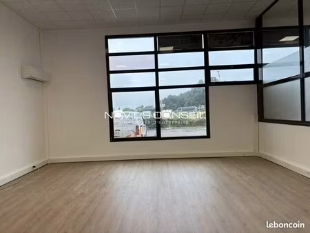 bureaux 200 m²