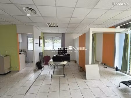local commercial 140 m²