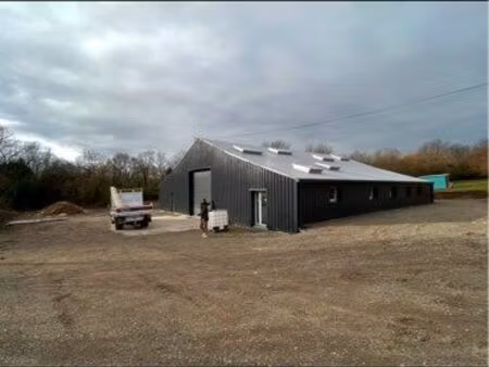 hangar guilers 450 m2