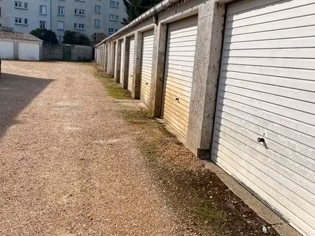 71 boxs et une maison t4