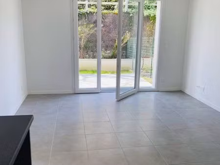 joli t3 avec terrasse  cellier et jardin