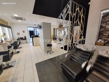 salon de coiffure 63 m² marseille