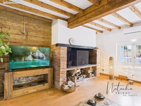 maison 6 pièces 210 m²