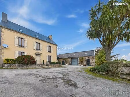 maison 18 pièces 669 m²