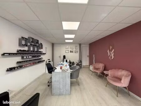 local commercial 44 m² gardanne