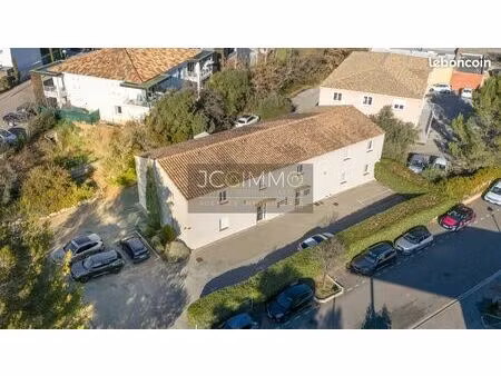 local 58 m² le cannet-des-maures