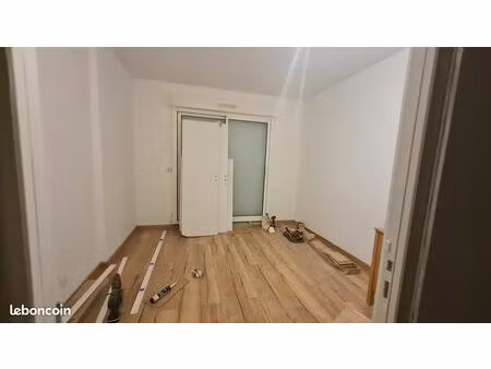 local 11.5 m2 pour profession médical