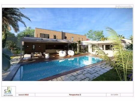 maison 7 pièces 241 m²