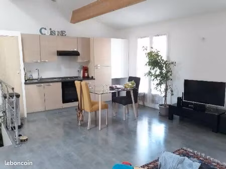 loue t2 village st savournin