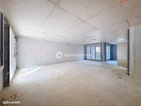 fonds de commerce 63 m² flassans-sur-issole