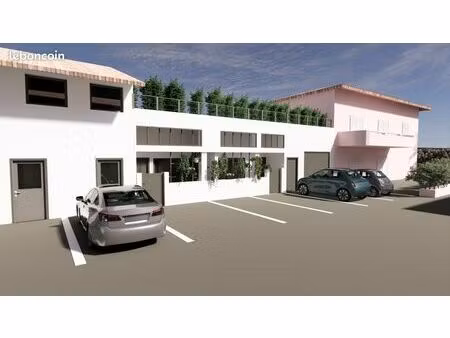 local professionnel neuf - 70m2 - centre de carqueiranne