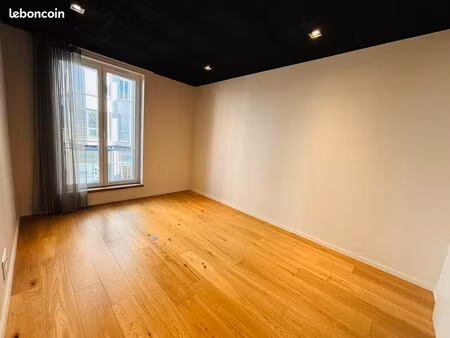 bureau à louer - espace pluridisciplinaire