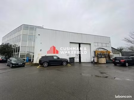 local bureaux 720 m²