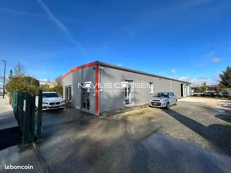 local d'activité 300 m²