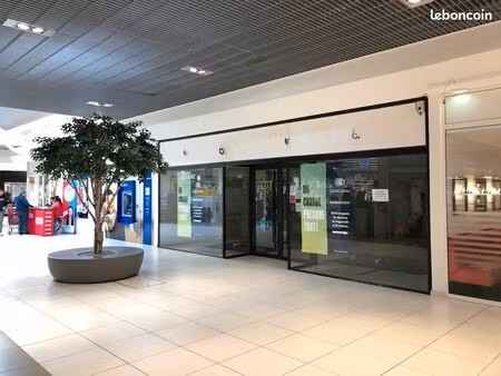 vends ou loue local commercial