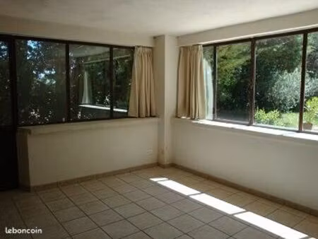 loue beau t3 70 m2 terrasse jardin - eguilles