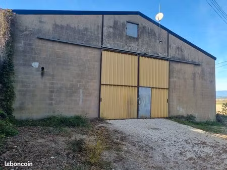 locaux industriel 230m3