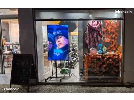 fonds de commerce 90m² - matériel neuf - loyer faible - centre arrou