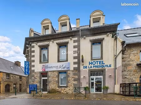 local 527 m² crozon