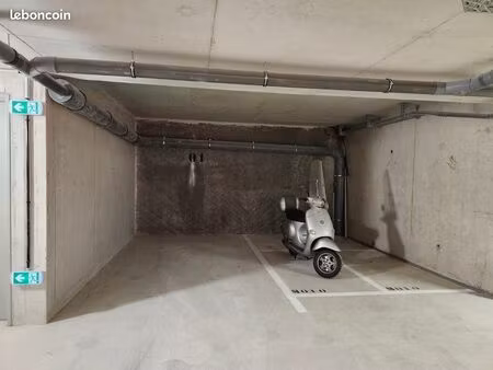 emplacement parking couvert saint loup village