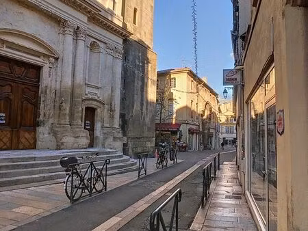 murs commerciaux 117 m² arles