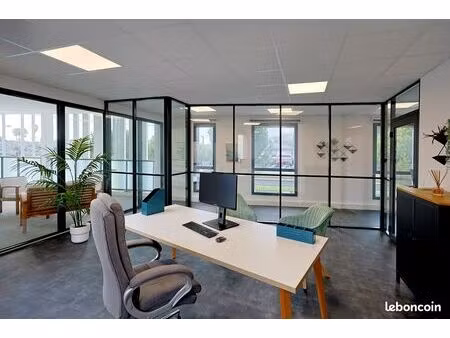 bureaux independants avec terrasse equipes  wifi a lattes 90 m²
