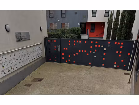 location garage 12 m² à carpentras (84200)