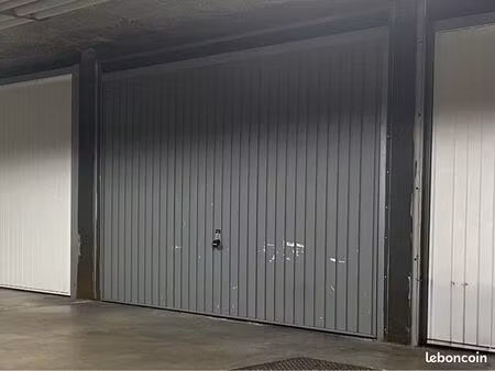 garage fermé - centre voiron - sécurisé - stockage ou véhicule