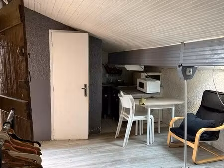 studio à rénover – centre historique – auch